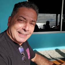 Where do NY Giant fans meet up to watch the games