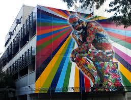 Eduardo Kobra Pensador Va De Bike