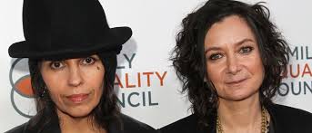 Sara gilbert on big bang theory: Nach Roseanne Aus Wird Sara Gilbert Star Eines Spin Offs Promiflash De
