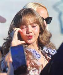 Lisa stunned with her full look at the Louis Vuitton Women's Spring/Summer  2026 show at Paris Fashion Week.