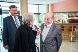 Národný umelec, nositeľ najvyšších umeleckých ocenení. A Kerulet Diszpolgara Bodrogi Gyula 80 Eves Ujbuda
