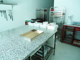 Le Laboratoire De Patisserie Rangement Cuisine Interieur Boutique Patisserie