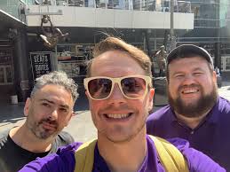 New Doughboys Thursday! We close out Shaq Week 2019 with writer and actor  Josh Weiner as we review Shaquille's, a chain founded by the man himself  that serves southern comfort food: ‪‬