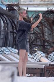 Kristen Hancher Nude Caught Topless - Fappenist