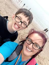 So Every Friday, we have an all staff Teams meeting. Mr B was very amused  at us all going to a beach party in the rain today 🤣 What an amazing day !!