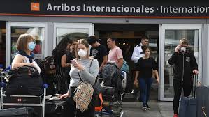 La cepa b.1,617.2, oficialmente conocida como la variante delta, preocupa a los funcionarios de salud en todo el mundo, incluso en estados unidos. Vuelos Suspenden Nuevos Destinos Y Reducen Al Minimo Los De Europa Por La Cepa Delta El Economista