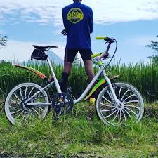 Lifeproof bike and bar universal quickmount. The Indonesian Jamblangan Minion Bike Club Are My Favorite Bike Dudes To Follow Online You Think Your Builds Are Cool These Guys Are Nuts Xbiking