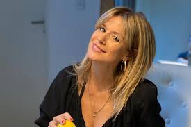 Enviar por correo electrónico escribe un blog compartir con twitter compartir con. Una Diosa A Los 54 Flavia Palmiero Muestra Todos Sus Looks