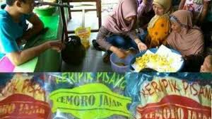 Proposal usaha kecil menengah (ukm) pisang coklat crisspy jalan r.a. Mahasiswa Kkn Ust Perkenalkan Pengolahan Keripik Pisang Dengan Berbagai Varian Rasa Tribun Jogja