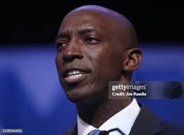 101 Wayne Messam Photos & High Res Pictures