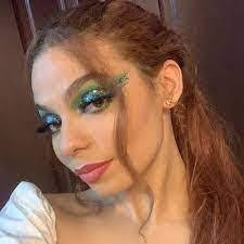 Amy Echeverry's Instagram, Twitter & Facebook