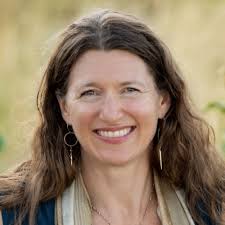 Arielle Schwartz's Instagram, Twitter & Facebook