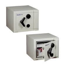 Kikayu.com menjual brankas chubb dengan harga terjangkau dan murah. Brankas Cobra Executive B