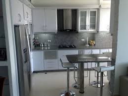 En muchas ocasiones los diseñadores de viviendas limitan este espacio. Cocinas Modernas Pequenas 2014 Jop Es