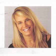 kat rosier (@lovesingita)