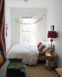 No matter how tiny that studio apartment is, nothing beats having your own space. Striking Very Small Bedroom Ideas For Couples Bedroom Bedroomdecor Bedroomideas Bedroomdesign Smallbedr Ide Kamar Tidur Desain Interior Kamar Tidur Nyaman