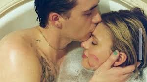 Verlinkt uns bei fan aktionen & tagged uns auf merch fotos. Brooklyn Beckham Lasst Sich Liebesbrief Seiner Verlobten Auf Nacken Stechen