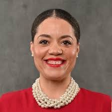 Meredith Harrison's Instagram, Twitter & Facebook