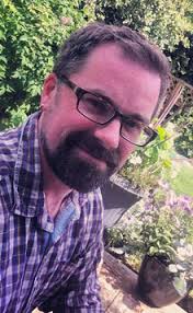 Amazon.com: From Text to Txting: New Media in the Classroom: 9780253005786:  Paul Budra, Clint Burnham, Darren James Harkness, Kirsten Carol Uszkalo:  Books