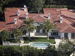 The Most Famous Celebrity Homes Of All Time Celebrity Houses Beverly Hills Houses Celebrity Mansions