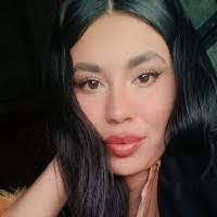 Martha Verdin's Instagram, Twitter & Facebook