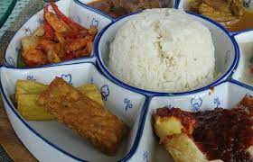 The seller was irresponsible and lousy , charge $40.99 and did not give all the items ordered. Where To Eat The Best Nasi Padang In Padang Tasteatlas