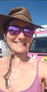 HAVE YOU SEEN THIS HAT? Please get in touch if you find or see someone with  this hat which holds great sentimental value 😢 It may have been  accidentally sold or claimed