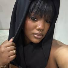 Profile for Esante-Joy McIntyre