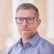 Derek Kline's Instagram, Twitter & Facebook