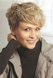 Kurzhaarfrisuren 2015 damen kurzhaarfrisuren locken.haar ist seit langem als das juwel von einer frau und jede frau will so herrlich wie möglich in einer art ihrer wahl suchen.kurzhaarfrisuren locken photos. 350 Kurze Lockenfrisuren Ideen Haarschnitt Kurz Haarschnitt Frisuren