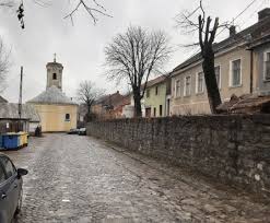 Informaţiile despre localizare, preţ şi valabilitate sunt validate de către. Apartament 4 Camere Oravita Id 10019 Vanzare Lichidare Executare In Oravita