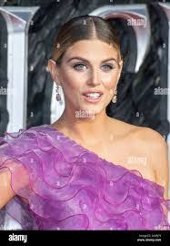 Darius Ashley's Instagram, Twitter & Facebook