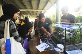 Gambar merupakan bahasa yang universal dan dikenal jauh sebelum manusia mengenal tulisan. Festival Vivarium Dedah Usaha Pemuliharaan Flora Dan Fauna Universiti Putra Malaysia