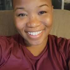 Leah Waring's Instagram, Twitter & Facebook