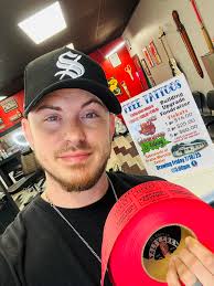 It's been a little bit of a slower walk-in day today so we are gonna go  ahead and close it up for today !! Thank You guys for all your continued  support.