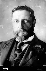 Sir Henry Rider Haggard (1856-1925) war ein englischer Schriftsteller von  Abenteuerromanen, der an exotischen Orten, vorwiegend in Afrika,  angesiedelt war und ein Pionier des literarischen Genres der verlorenen  Welt war. Er war