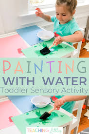 A Simple Set Up Fun Water Play Sensory Activity For Indoors Or Outdoors Keep Your Toddl Sensory Activities Toddlers Easy Toddler Activities Toddler Sensory