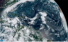 Todo indica que la invest 95l se va a transformar en el día de hoy en un nuevo ciclón tropical en la zona occidental del caribe. La Tormenta Tropical Delta Se Vuelve Huracan Y Amenaza Mexico