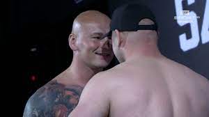 Artur szpilka podczas gali ksw 41 zaatakował tomasza oświecińskiego po jego walce z popkiem. Uzlwqiuzraglam