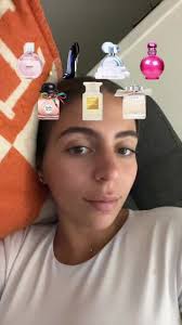 Shannon (@shannonachkar)