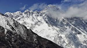 How Tall Is Mount Everest For Nepal It S A Touchy Question The New York Times