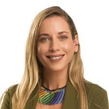 Veronica Erazo's Instagram, Twitter & Facebook