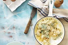 Find out how to make an omelette with our recipe video. Omelettes I Love Eggs