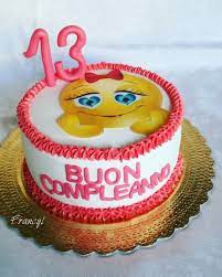 Torta Di Compleanno Pan Di Spagna Con Crema Chantilly E Crema Al Cioccolato E Con Gocce Di Cioccolata Pandispa Torte Di Compleanno Torte Gocce Di Cioccolato