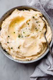 For a holiday that's all about food, there can be a whole lots of lifeless mashed potatoes, brown mushy stuffing, or soggy green bean casserole. Seriously Amazing Cheddar Mashed Potatoes Recipe Little Spice Jar