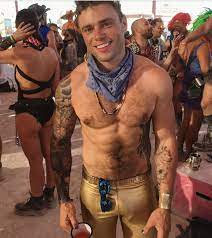 OMG, feel the BURN! Gus Kenworthy shows off his penile dorsal vein at  Burning Man - OMG.BLOG