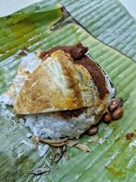 Carabungkus #nasilemak #daunpisang #m_a_k #makan #food #malaysia tutorial bungkus nasi lemak daun. Faisal Rahim On Twitter Betul Tu Bau Daun Pisang Kat Nasi Tu Kekadang Yang Buatkan Lebih Selera Kalau Kat Kampung Dulu Amik Daun Pisang Kat Belakang Rumah Masa Mak Buat Nasi