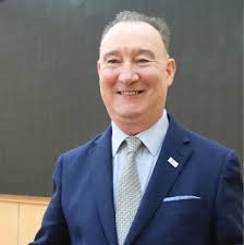 Professor Damien Roche: "When I get old, perhaps I would stay in Hue"