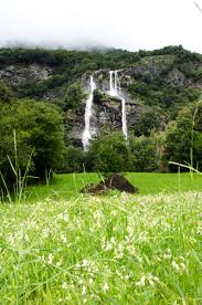 Le grandi cascate di acquafraggia | lombardia. Cascata Dell Acquafraggia European Waterfalls