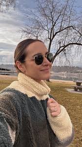 Dancing it out 💃🏻 and letting some of that stress just find another home.  As Mara would say, Hakuna Matata 🧘🏻‍♀️, Just a little reminder to check  yourself in the midst of economic chaos, the holiday ...